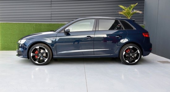 Audi A3 Sportback Black line 30 TDI Matrix, Virtual Cockpit, CarPlay, Android Auto - Beniajan