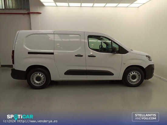 Citroën Berlingo ëBerlingo 3 Talla XL ëBerlingo 50kWh - - Sevilla