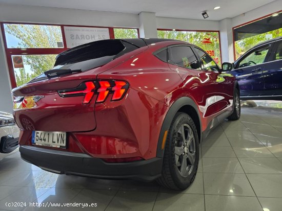 Ford Mustang Mach-E 216kW Bateria 98.8Kwh - Madrid