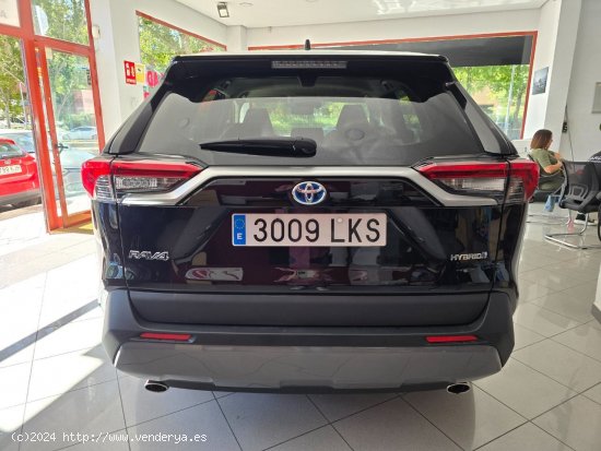 Toyota Rav4 220 H Luxury 2WD - Madrid