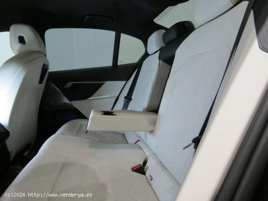 BMW i5 edrive40 250 kw (340 cv) - San Juan