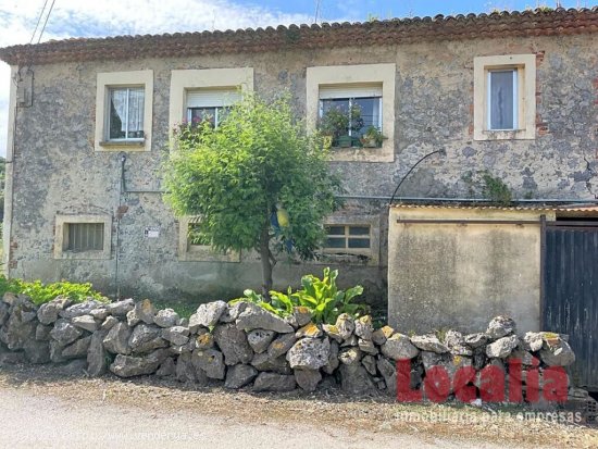 Chalet de 200 metros y extenso terreno, Arnuero, Cantabria