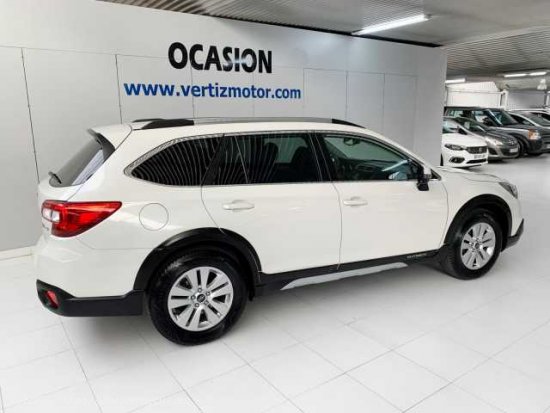 Subaru Outback ( 2.5i Executive Plus CVT )  - Astigarraga