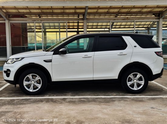 Land-Rover Discovery Sport 2.0L TD4 150CV 4x4 HSE 7 PLAZAS con TECHO SOLAR, CUERO... - El Prat de Ll