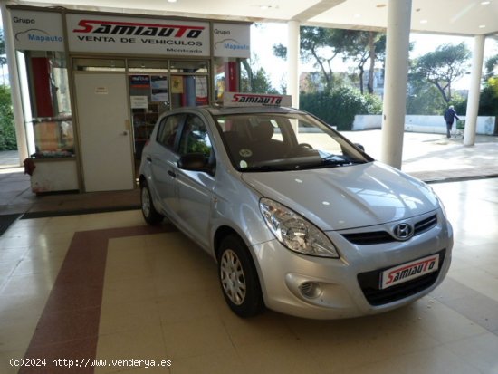 Hyundai i20  i20 1.4 CRDI GL PBT Clàssic muy muy bien cuidado, kilómetros garantizados - Montcada 