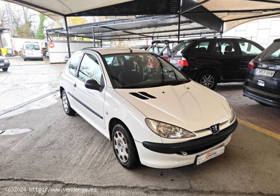 Peugeot 206 1.4 HDI LOOK 70 - Cornella de Terri