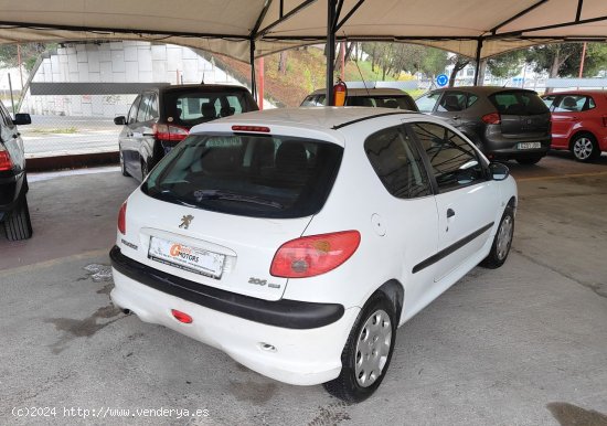 Peugeot 206 1.4 HDI LOOK 70 - Cornella de Terri