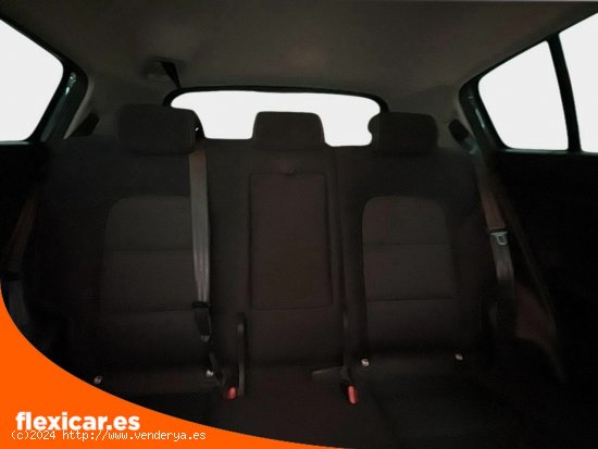 Kia Sportage 1.6 MHEV Business 100kW (136CV) 4x2 - Cáceres