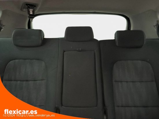 Kia Sportage 1.6 MHEV Business DCT 100kW (136CV) 4X2 - Cáceres