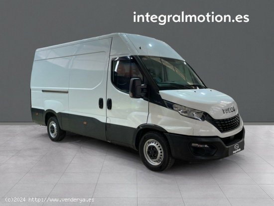 Iveco Daily 2.3 TD 35S 16 V 3520L/H2 12 M3 - Sada