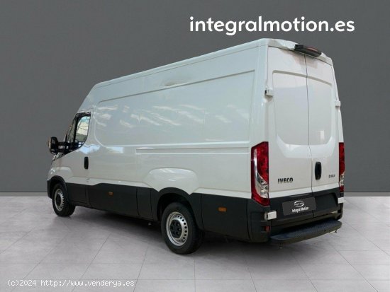 Iveco Daily 2.3 TD 35S 16 V 3520L/H2 12 M3 - Sada