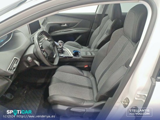 Peugeot 3008  1.2 PURETECH 96KW (130CV)  S&S Allure - Zaragoza