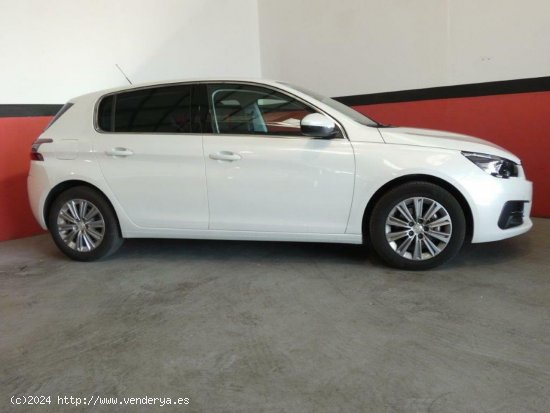 Peugeot 308 1.2 Puretech 130CV Allure  Pack EAT8 - Elche