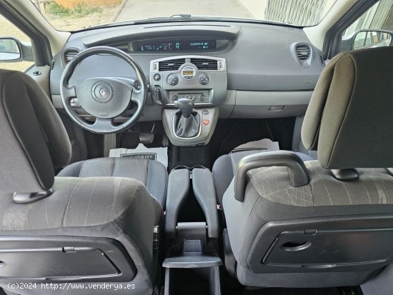 Renault Scénic 1.6 AUT 16v Confort Dynamique - Palamós