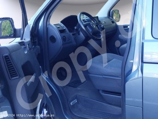 Volkswagen Caravelle 2.5 TDi T5 130 8 plazas - Palamós