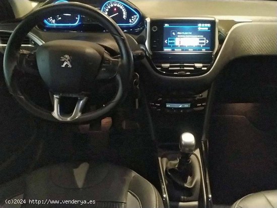 Peugeot 2008   Puretech 130 S&S BVM6 Allure - HOSPITALET DE LLOBREGAT (L )