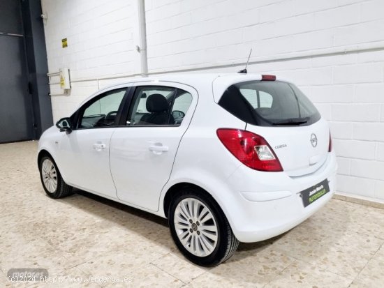 Opel Corsa 1.2 Selective de 2014 con 65.000 Km por 6.800 EUR. en Sevilla