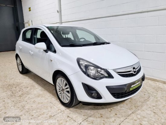 Opel Corsa 1.2 Selective de 2014 con 65.000 Km por 6.800 EUR. en Sevilla