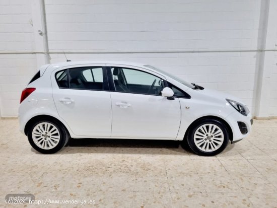 Opel Corsa 1.2 Selective de 2014 con 65.000 Km por 6.800 EUR. en Sevilla