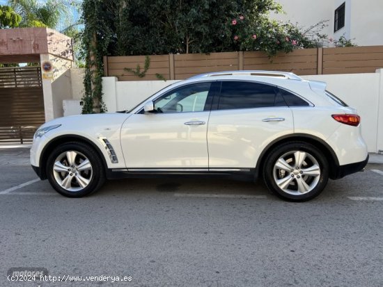 Infiniti FX 37 3.0D S de 2011 con 279.000 Km por 15.950 EUR. en Alicante