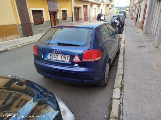 Audi A3 1.9 tdi atraction de 2004 con 340.000 Km por 1.500 EUR. en Valencia