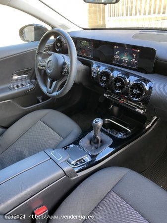 Mercedes Clase A 200 de 2018 con 60.883 Km por 25.000 EUR. en Barcelona