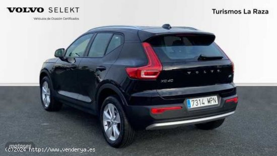 Volvo XC40 todoterreno 2.0 B3 CORE AUTO 163 5P de 2024 con 21.264 Km por 33.200 EUR. en Sevilla