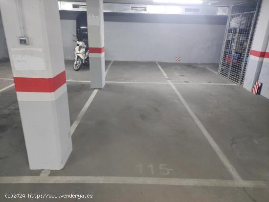  Plaza de parking doble en venta. - BARCELONA 