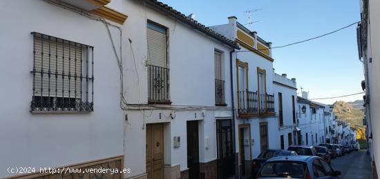 CASA ADOSADA EN VENTA EN OLVERA - CADIZ