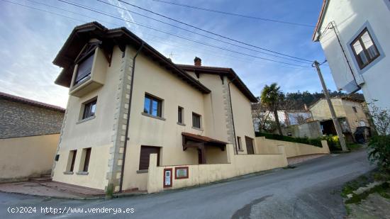 CASA EN PESUES (VAL DE SAN VICENTE) - CANTABRIA