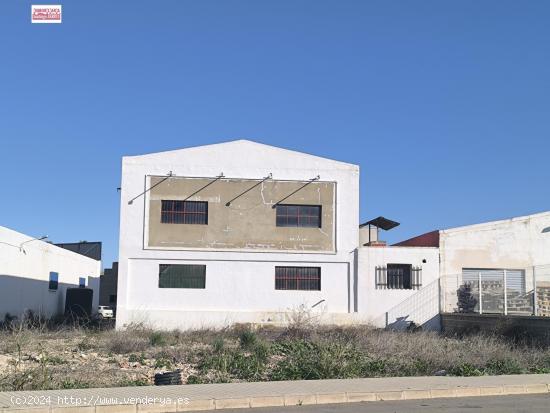 VENTA DE NAVE INDUSTRIAL EN SOLLANA  (POLIGONO INDUSTRIAL ELS OLIVARONS) VALENCIA - VALENCIA