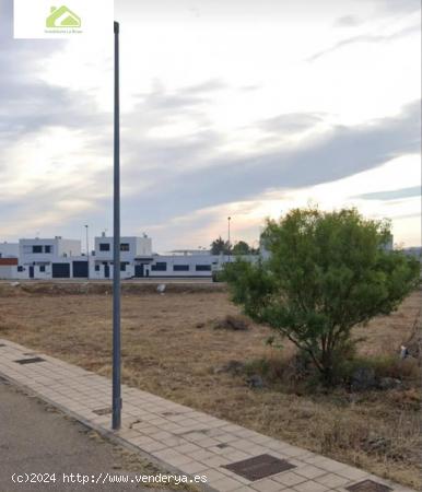 SOLAR URBANO EN VENTA EN SIGLO XXI - ZAMORA