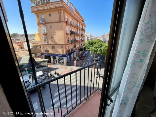 FÁBULOSO ÁTICO EN PLENO CENTRO DE FUENGIROLA A 1KM ANDANDO A LA PLAYA - MALAGA