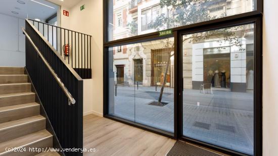 Excelente local comercial en el Passeig de Gràcia - BARCELONA