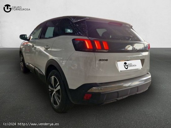 Peugeot 3008  1.2 PURETECH 96KW (130CV)  S&S Active - PAMPLONA/BURLADA