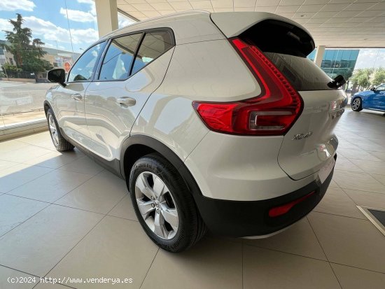 Volvo XC40  2.0 D4 AWD  Auto Momentum - MANZANARES