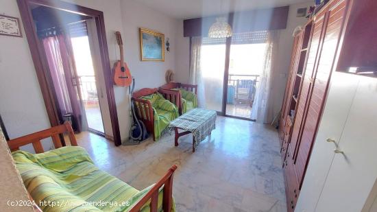 se vende apartamento 1º linea de playa vistas laterales al mar - MALAGA