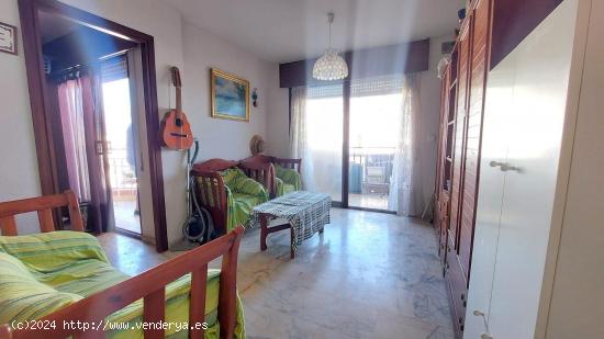 se vende apartamento 1º linea de playa vistas laterales al mar - MALAGA