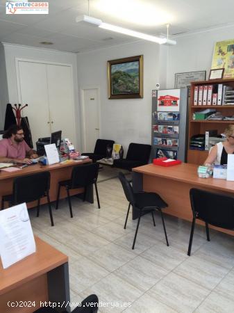 LOCAL COMERCIAL EN FUNCIONAMIENTO EN 9 DE OCTUBRE - VALENCIA