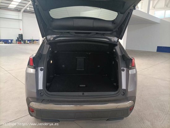 Peugeot 3008  1.2 PureTech 96KW S&S  EAT8 Allure - FINESTRAT