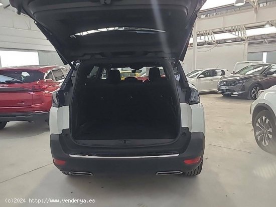 Peugeot 5008  1.2 100KW  eDCS6 GT - FINESTRAT