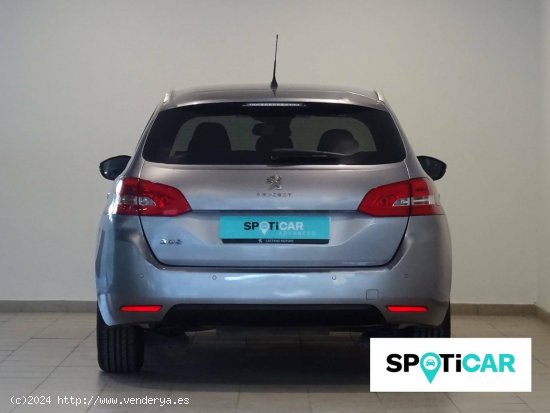 Peugeot 308  5p  1.2 PureTech 96KW (130CV) S&S Style - Cadiz