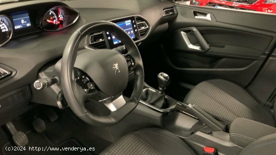 Peugeot 308  5p  BlueHDi 130 S&S Style - Madrid