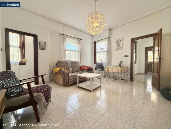 Piso con terraza en edificio histórico en zona Ayuntamiento de Quart de Poblet ( Valencia) - VALENC