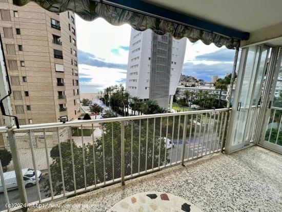  Piso de 3 dorm. en zona Delfin Tower, Playa de Poniente - www.inmobiliarialesdunes.com - ALICANTE 