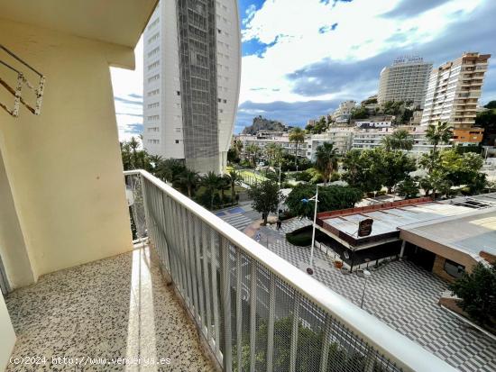 Piso de 3 dorm. en zona Delfin Tower, Playa de Poniente - www.inmobiliarialesdunes.com - ALICANTE