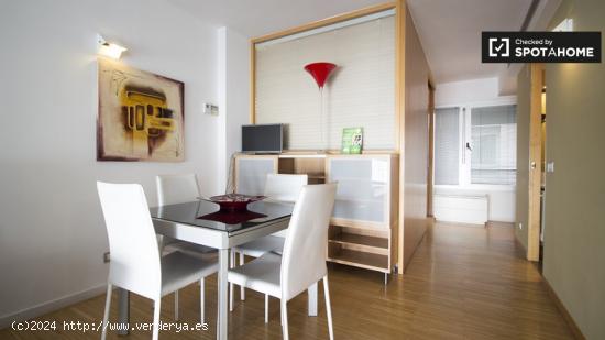 Elegante apartamento de 2 dormitorios en alquiler en Centro - MADRID