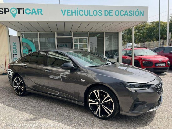 Opel Insignia   GS  2.0D DVH 130kW MT6 GS Line - Sevilla