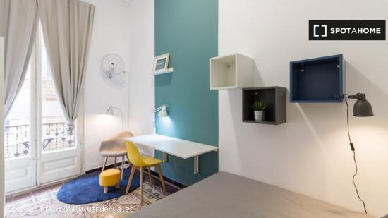 Elegante habitación en alquiler en apartamento de 9 habitaciones en Gracia - BARCELONA