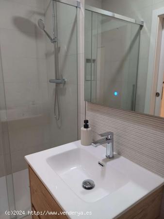  Apartamento entero de 1 dormitorio en València - VALENCIA 